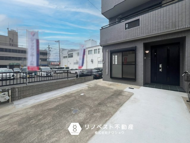 東大阪市鳥居町の駐車場|【リノベスト不動産】女性スタッフ・男性スタッフ共に活躍中！

