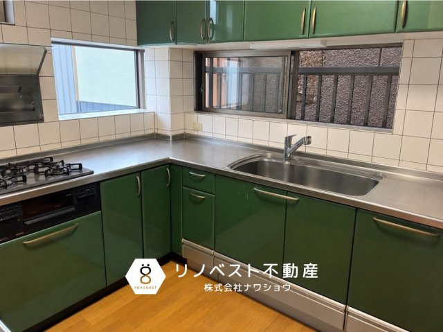 東大阪市長堂1丁目のキッチン|収納も多くゆとりあるキッチンスペースです◎