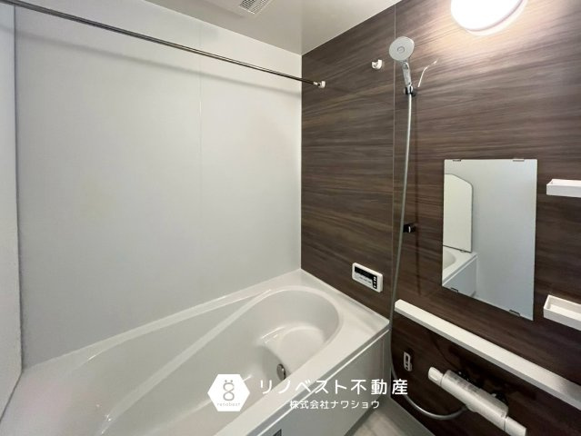 東大阪市元町2丁目　2号棟の浴室|追い焚き機能付き◎
新品の清潔感のある浴室です◎