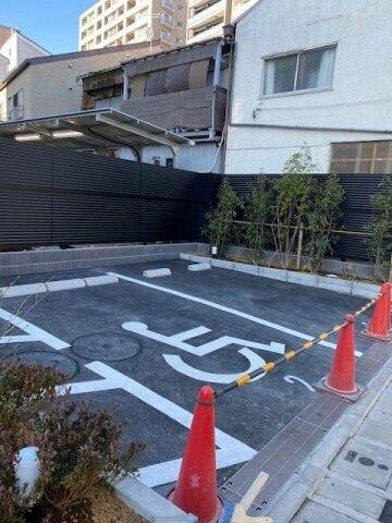 プラウドフラット墨田曳舟の駐車場