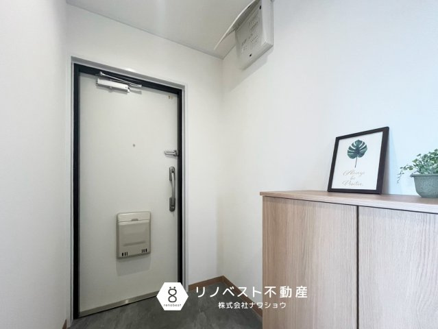 シャンティ―永和の玄関|【リノベスト不動産】テナント（事業用）物件のご紹介も可能です。事務所移転・新規開業等お気軽にご相談ください♪
