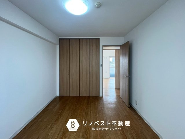 シャンティ―永和の洋室|約6.2帖の上階洋室♪クローゼット付き。
インテリア配置がしやすい奥行きのあるお部屋です◎