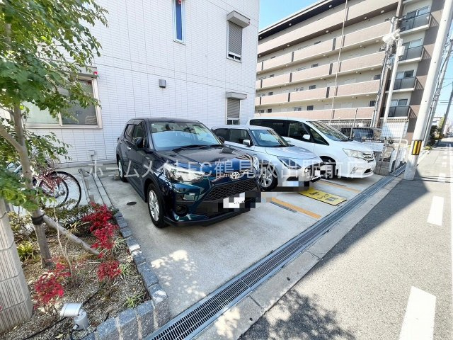 大阪市鶴見区今津北３丁目のアパートの駐車場