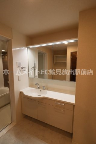 大阪市鶴見区今津北３丁目のアパートの独立洗面台