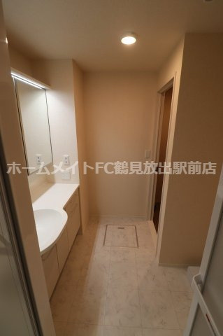 大阪市鶴見区今津北３丁目のアパートの洗面所