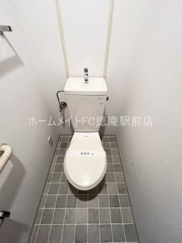 大阪市鶴見区浜３丁目の賃貸マンションのトイレ