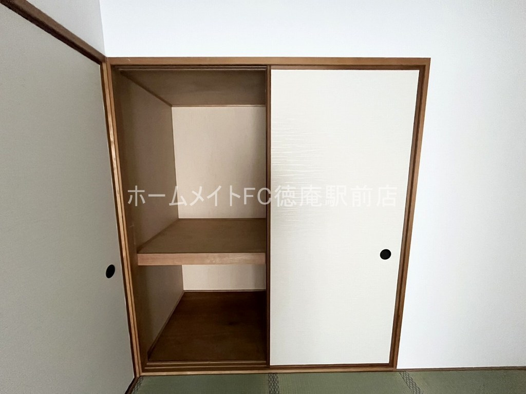 大阪市鶴見区浜３丁目の賃貸マンションの収納