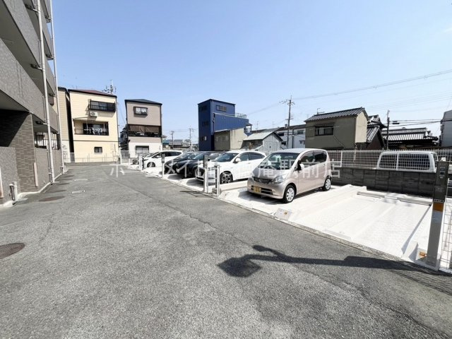 大阪市鶴見区浜３丁目の賃貸マンションの駐車場