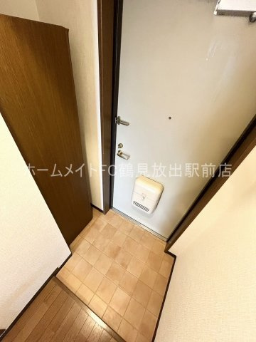 大阪市鶴見区鶴見５丁目の賃貸マンションの玄関