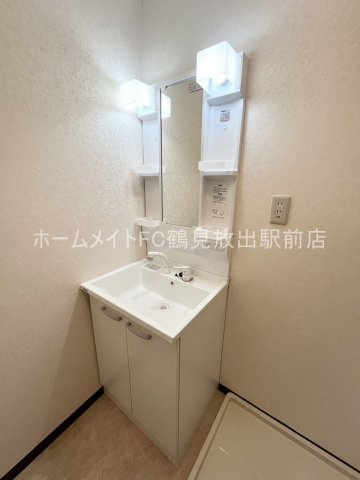 大阪市鶴見区鶴見５丁目の賃貸マンションの独立洗面台