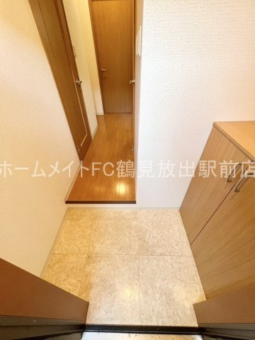 東大阪市森河内西２丁目のハイツの玄関