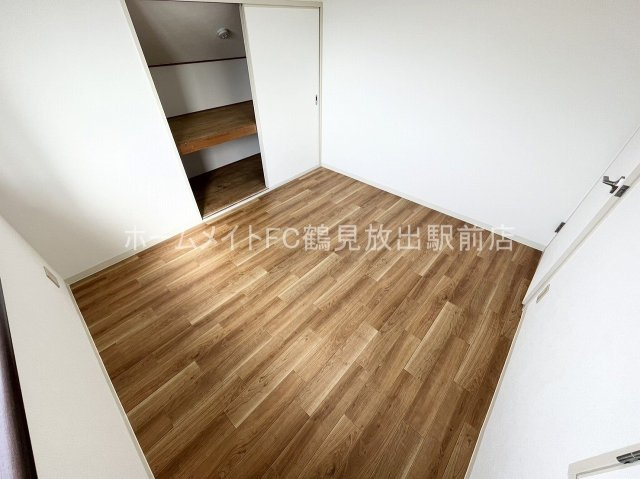大阪市城東区放出西３丁目の賃貸マンションの洋室