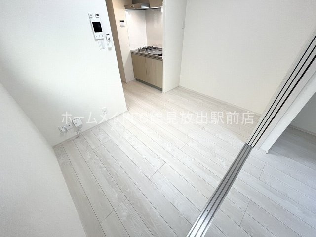 大阪市城東区鴫野東３丁目のアパートの居間・リビング