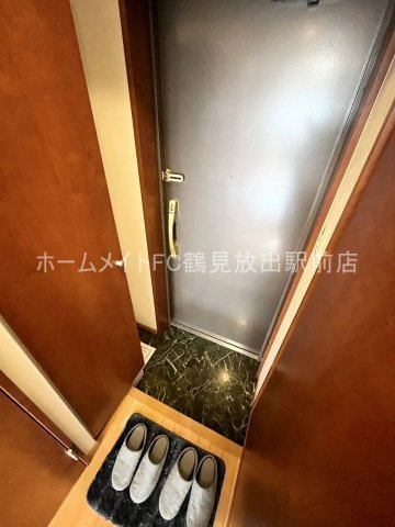 大阪市城東区諏訪２丁目の賃貸マンションの玄関
