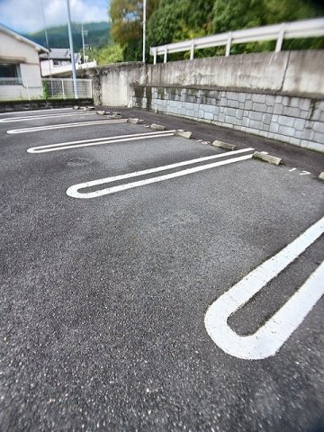 【駐車場】 | サニーパレスⅠ | 駐車スペースもあります