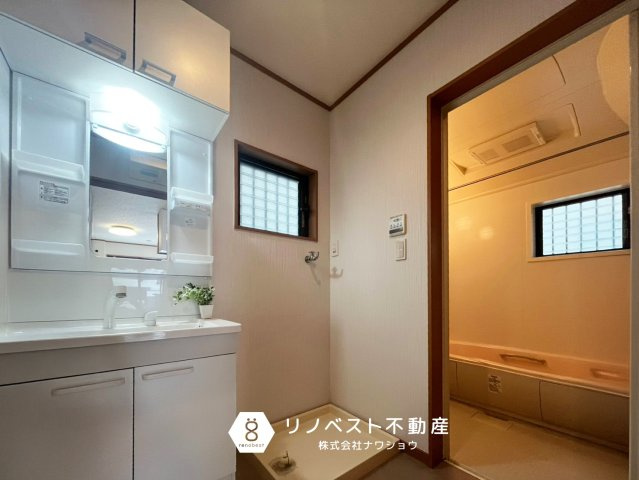 東大阪市菱屋東3丁目の洗面所|キッチン背面に位置する家事動線が優れた間取り◎