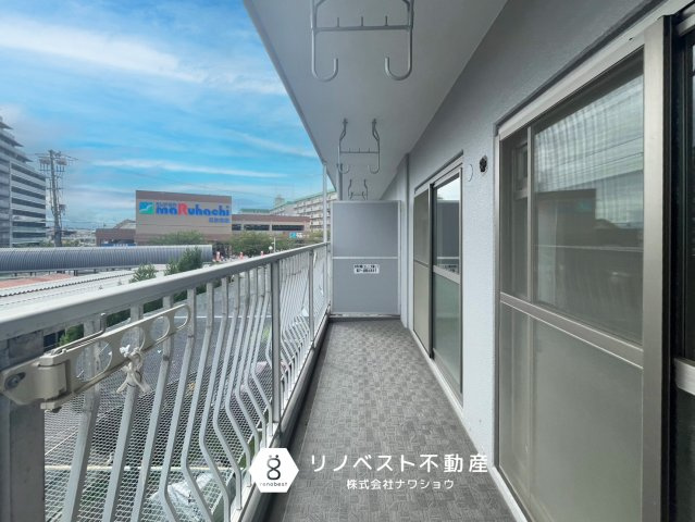八戸ノ里第四ガーデンハイツのバルコニー|【リノベスト不動産】土日祝も営業中！HPより来店予約も可能です◎
