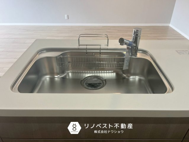 小阪ハイライフのキッチン|【リノベスト不動産】土日祝も営業中！HPより来店予約も可能です◎

