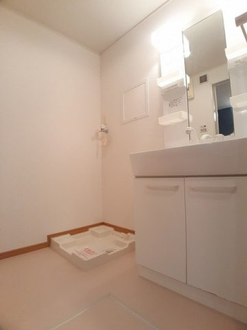 【洗面所】 | パストラルコート岩出　Ⅰ | 脱衣スペースもあります