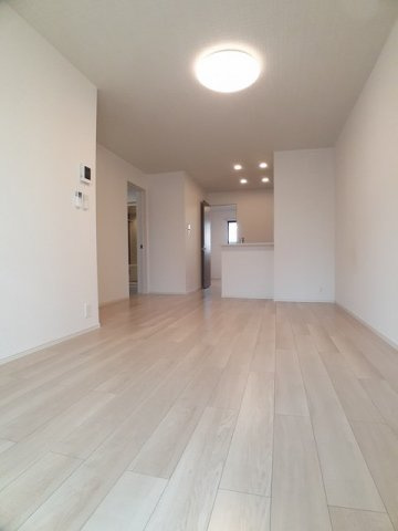 【居間・リビング】 | クラール曽屋　Ⅰ | こちらの居間で趣味の時間をお楽しみください