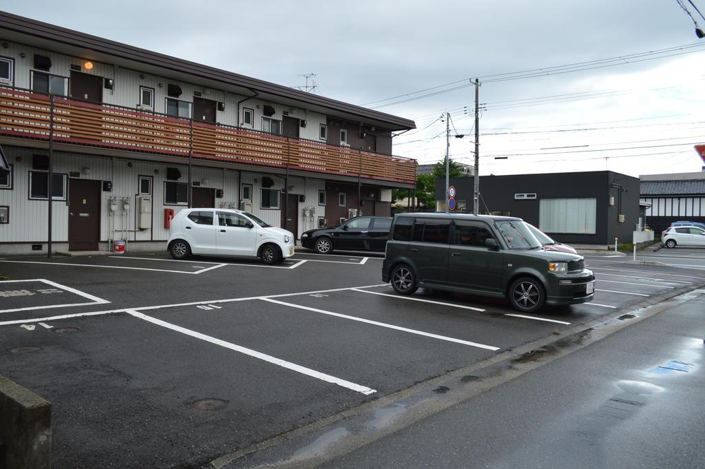 交詢ハイツＢの駐車場