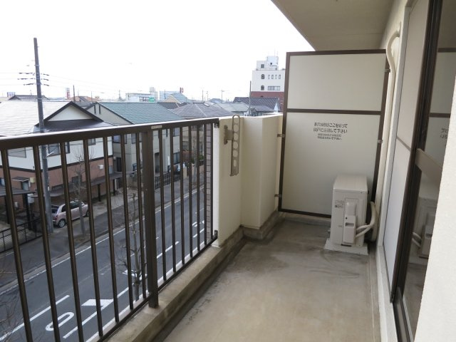 ハイツサンパークのバルコニー|広々としたバルコニー