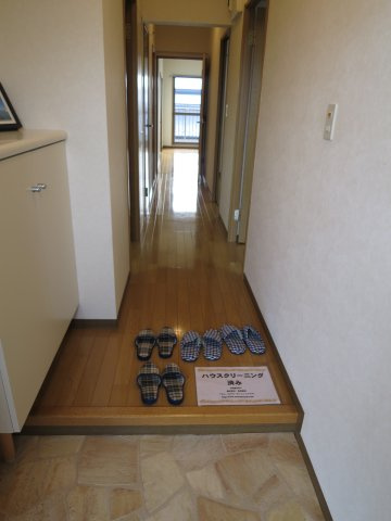 ハイツサンパークの玄関|靴箱あり