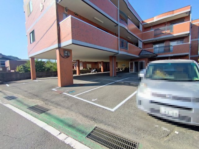 【駐車場】 | マンション生駒