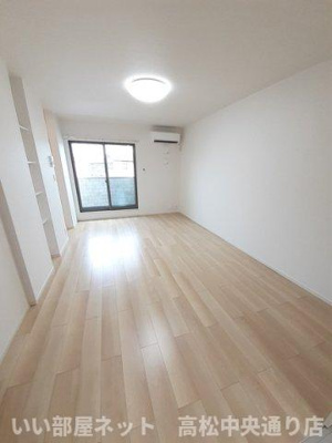 【居間・リビング】 | ラ　ヴィアン　クルールＡ