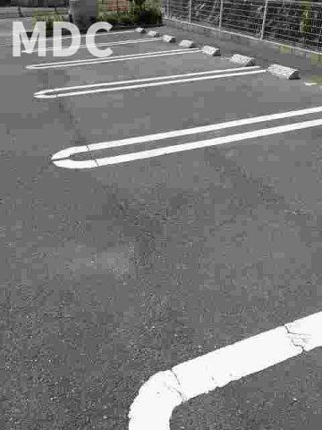 ボヌシャンスの駐車場