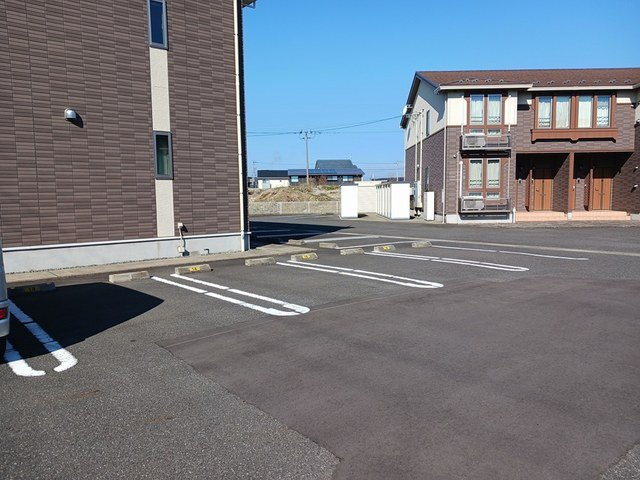 サニー　セイバリ　Ⅲの駐車場