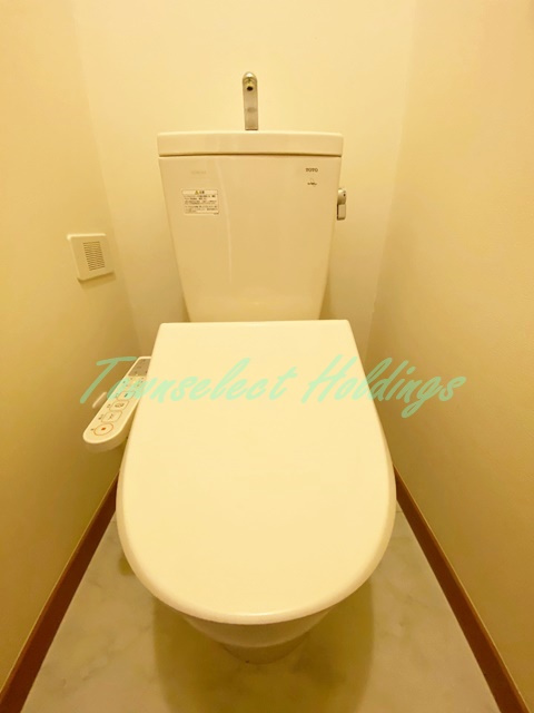 グラスハウスのトイレ|清潔感のあるトイレです