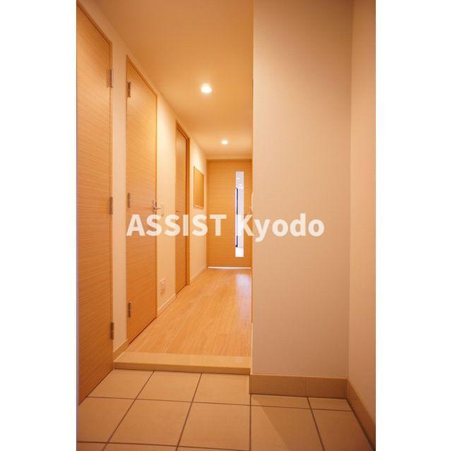アンビエンテ経堂の玄関