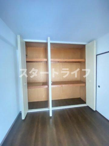 大阪市淀川区三国本町３丁目の賃貸マンションの収納