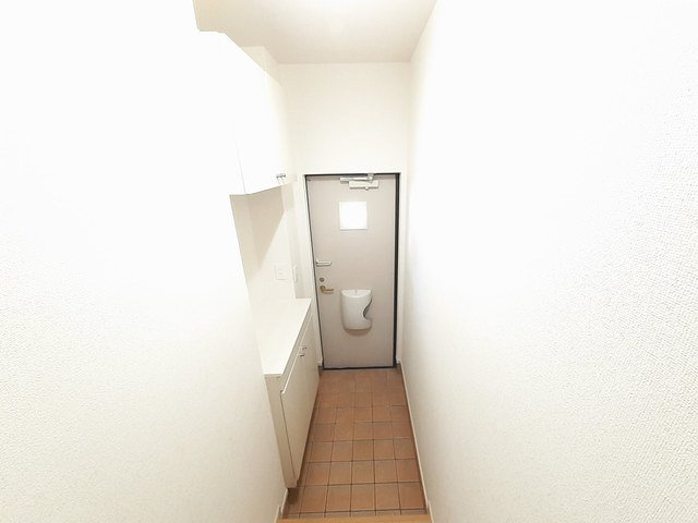 テイク・ヴィレッジの玄関|明るい玄関です