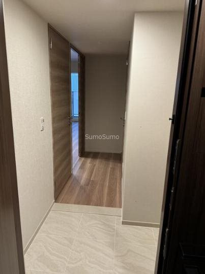 ローレルタワー堺筋本町の玄関