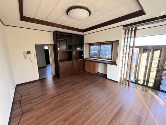 【居間・リビング】 | 行田市持田4丁目　中古戸建
