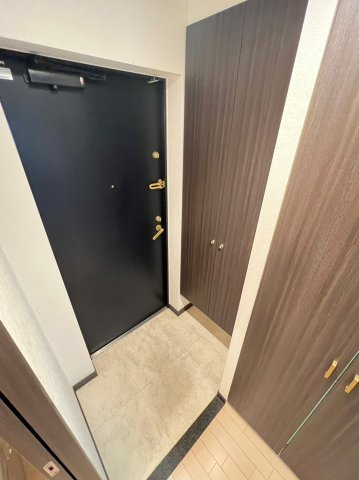 ディナスティ松屋町Ⅱの玄関