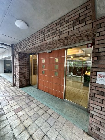 ベルエアー江上のエントランス