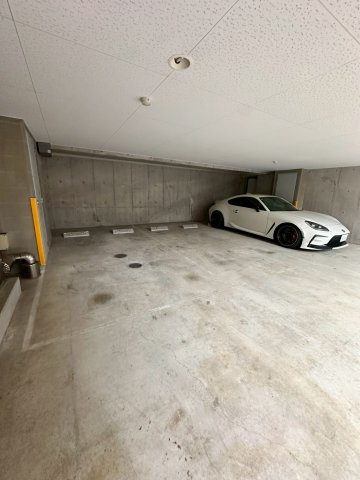 ベルエアー江上の駐車場