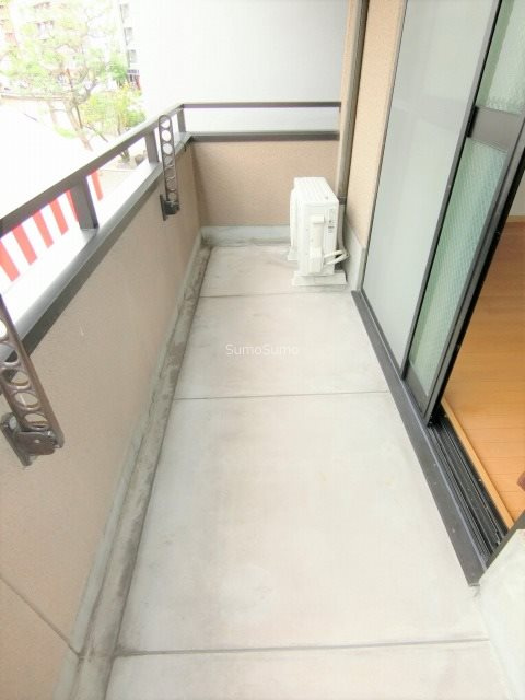 カフェコートのバルコニー