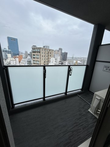 Alivis神戸駅前のバルコニー