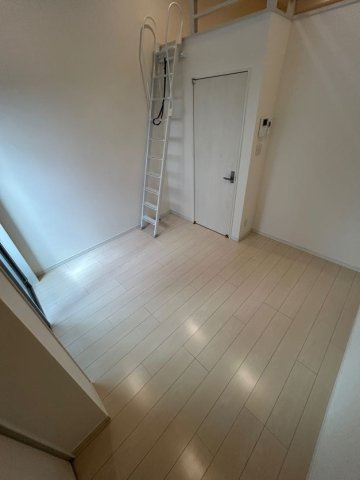 First Gate KOBEの居間・リビング