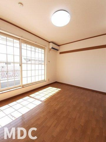 サン　パレス　クィーンの居間・リビング