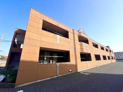 【外観】 | ファミール | 外観写真（昼）
