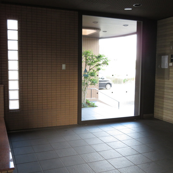 リヴィエール園田のロビー