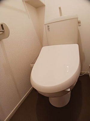 【トイレ】 | エレガントＫＩＮＯＭＩＹＡ | コンパクトで使いやすいトイレです