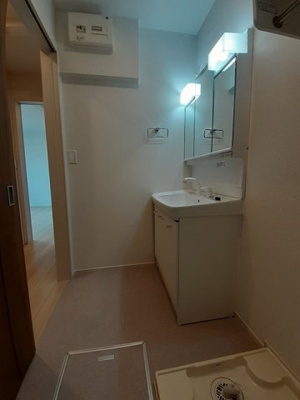 【洗面所】 | メゾンドカランⅢ | 忙しい朝には欠かせない洗面所です