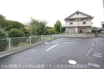 【駐車場】 | ヴィラ・アンソレイエ田窪 