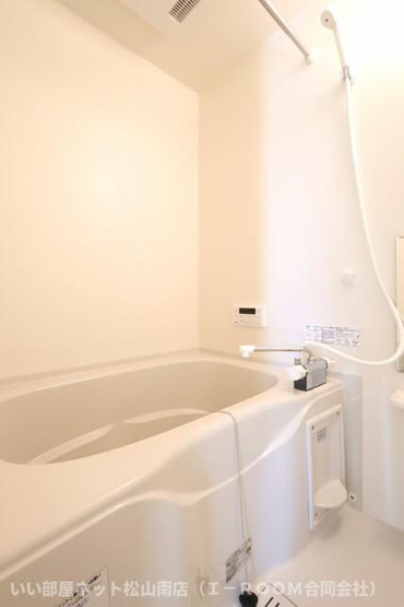 【浴室】 | ヴィラ・アンソレイエ田窪 